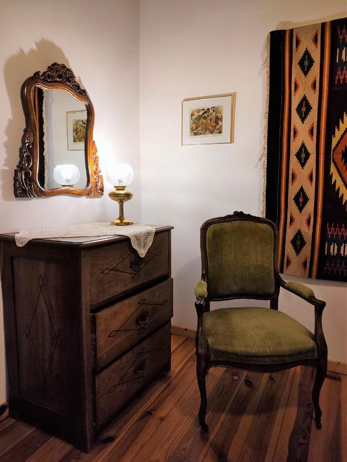 Hajstra Hotel Krempna Buitenkant foto