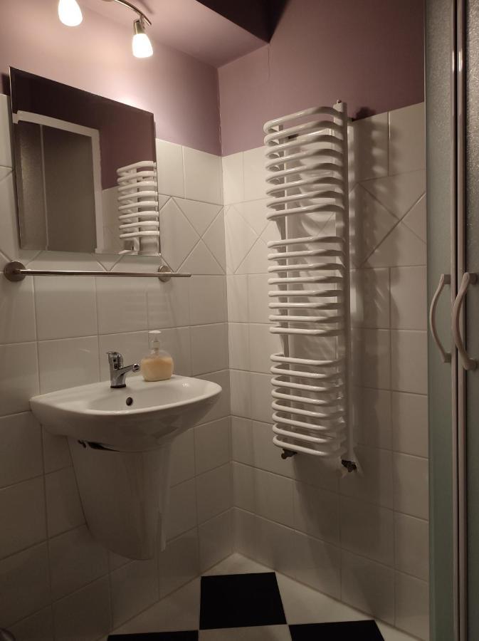 Hajstra Hotel Krempna Buitenkant foto