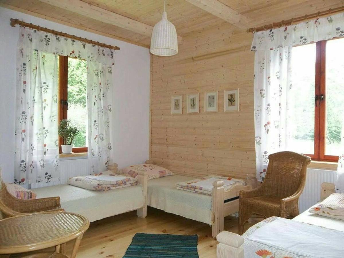 Hajstra Hotel Krempna Buitenkant foto