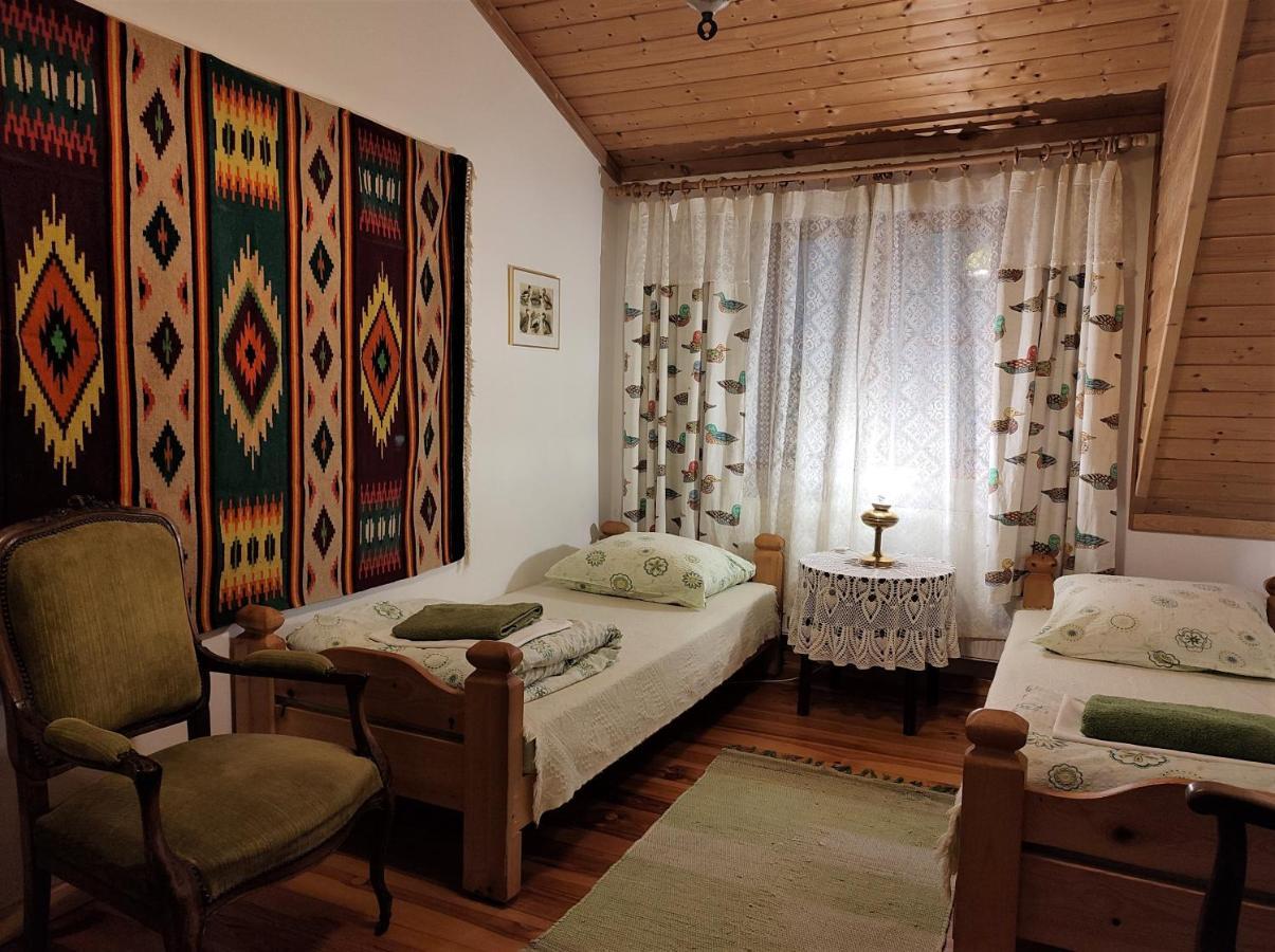 Hajstra Hotel Krempna Buitenkant foto