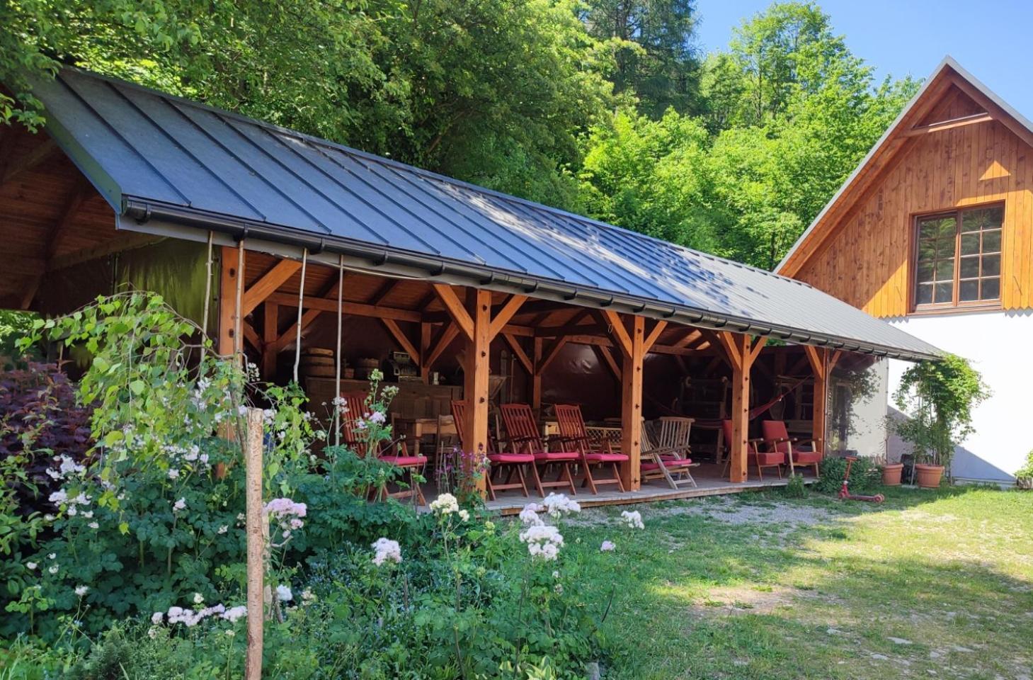 Hajstra Hotel Krempna Buitenkant foto