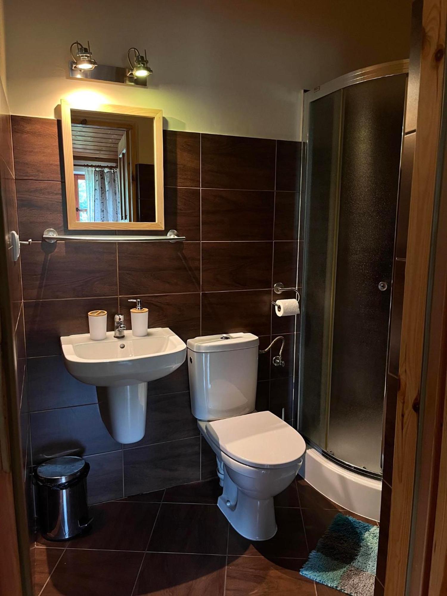 Hajstra Hotel Krempna Buitenkant foto